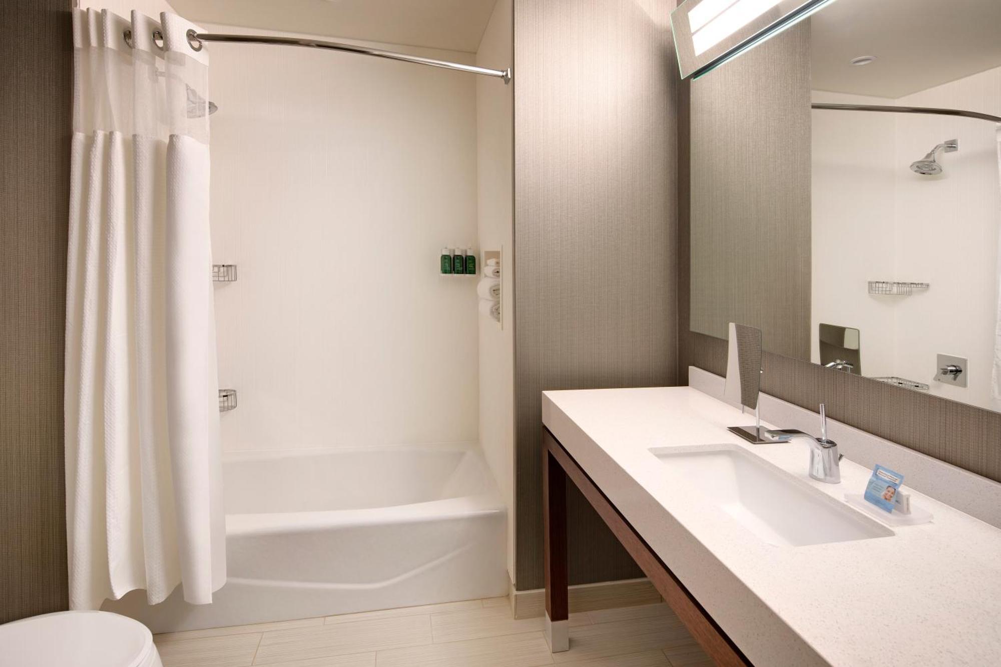 Courtyard By Marriott Atlanta Vinings/Galleria Smyrna Exterior photo