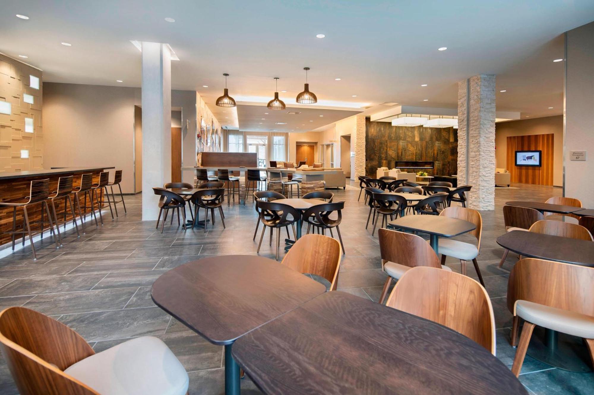 Courtyard By Marriott Atlanta Vinings/Galleria Smyrna Exterior photo
