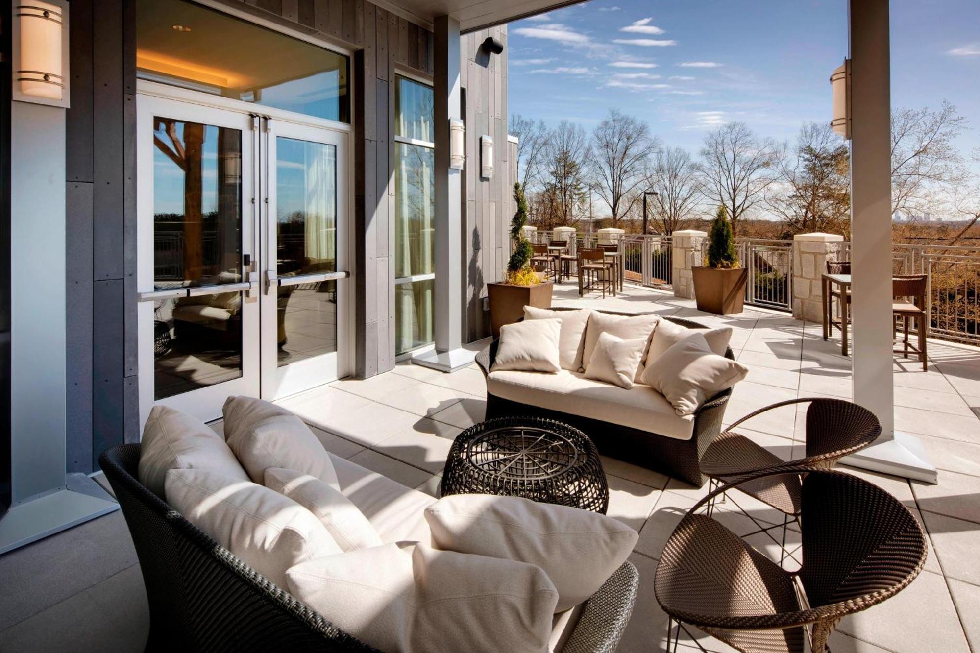 Courtyard By Marriott Atlanta Vinings/Galleria Smyrna Exterior photo