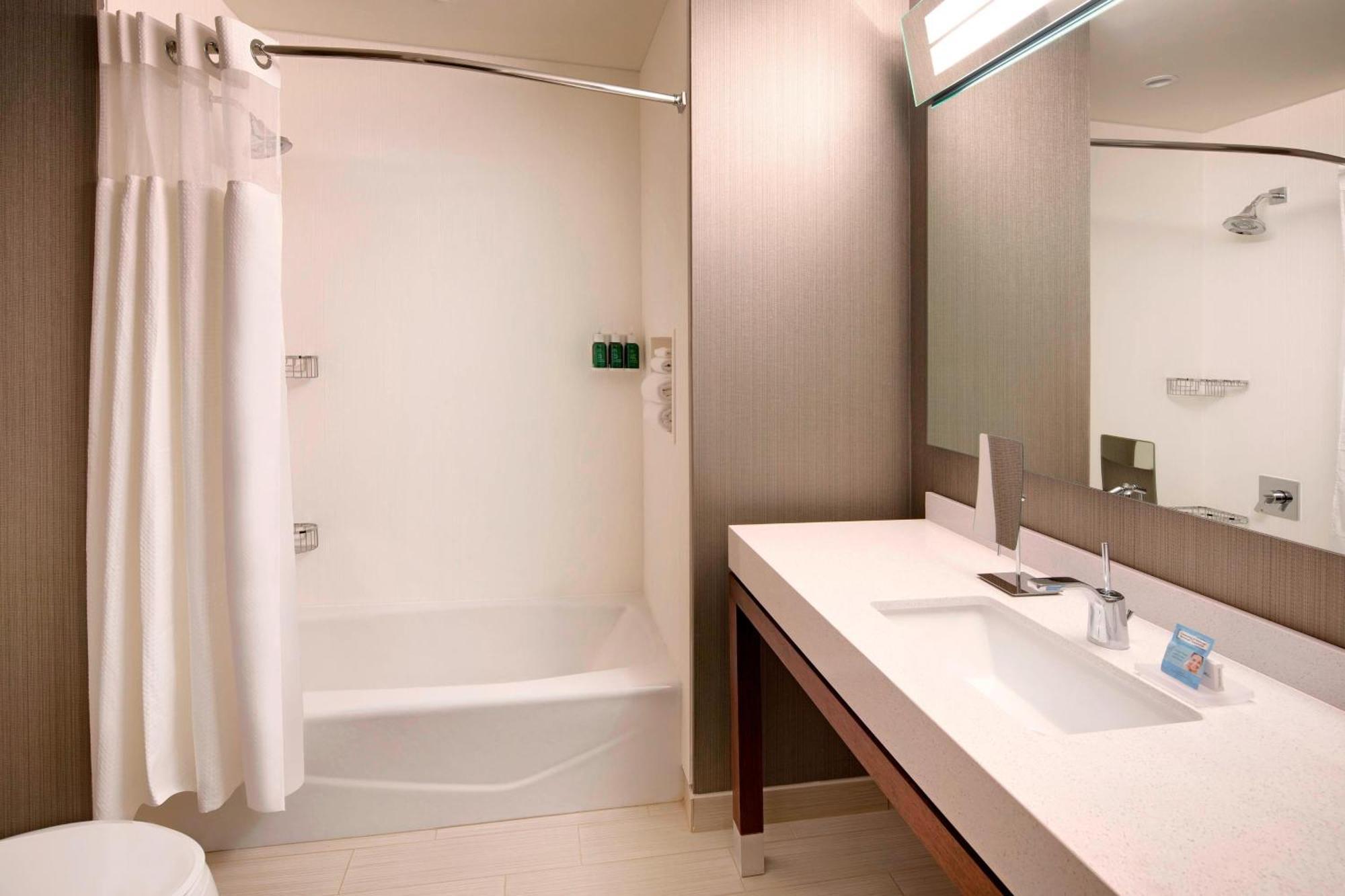 Courtyard By Marriott Atlanta Vinings/Galleria Smyrna Exterior photo